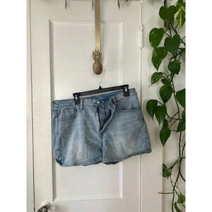 Old Navy women’s size 14, blue jean shorts